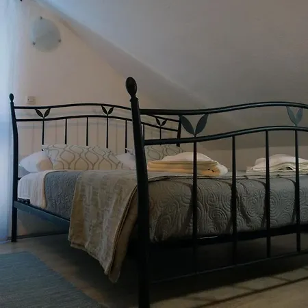 House Veli Brig